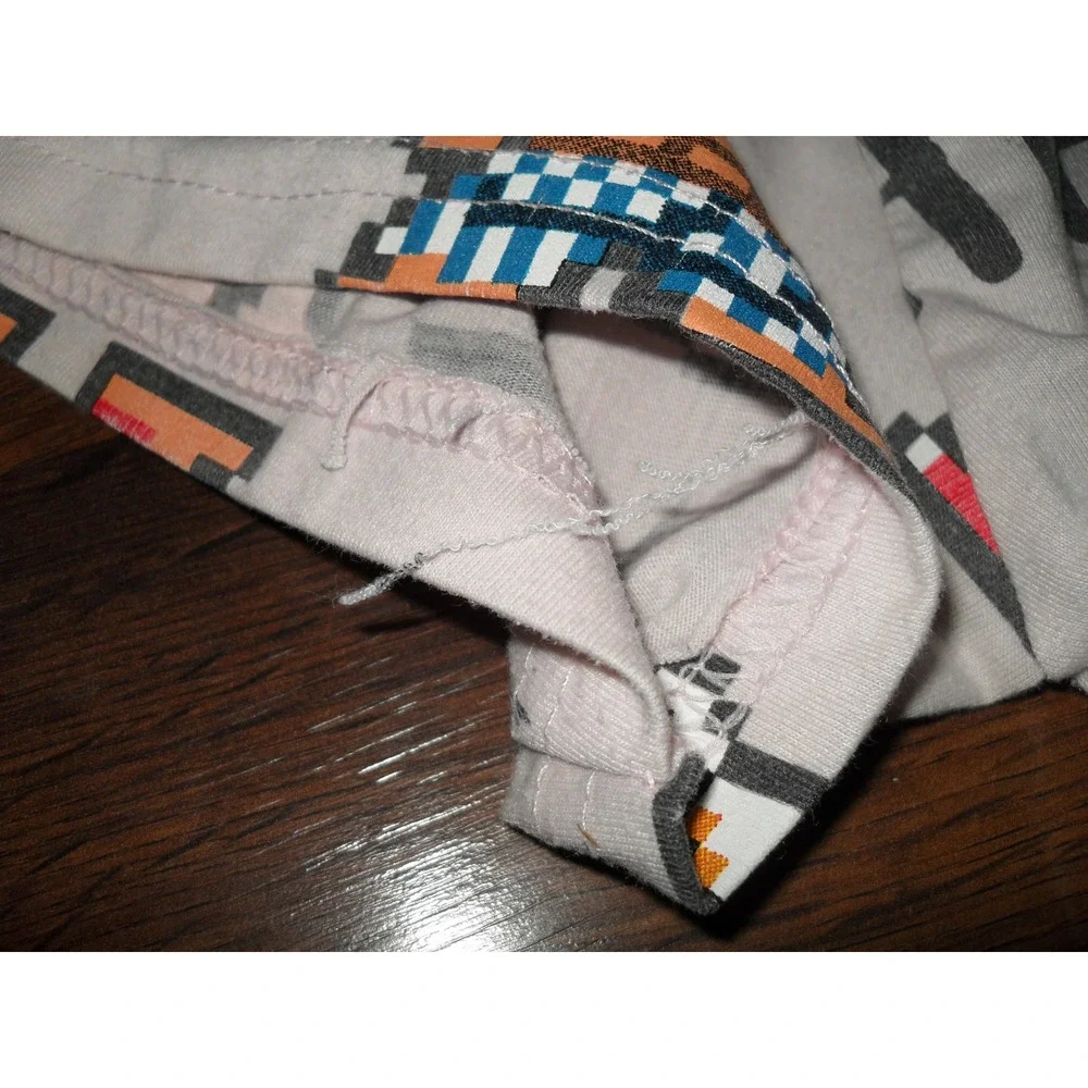 Capcom Street‎ Fighter Pixel Art Graphic T-Shirt Kids Youth Size Large Tee AOP